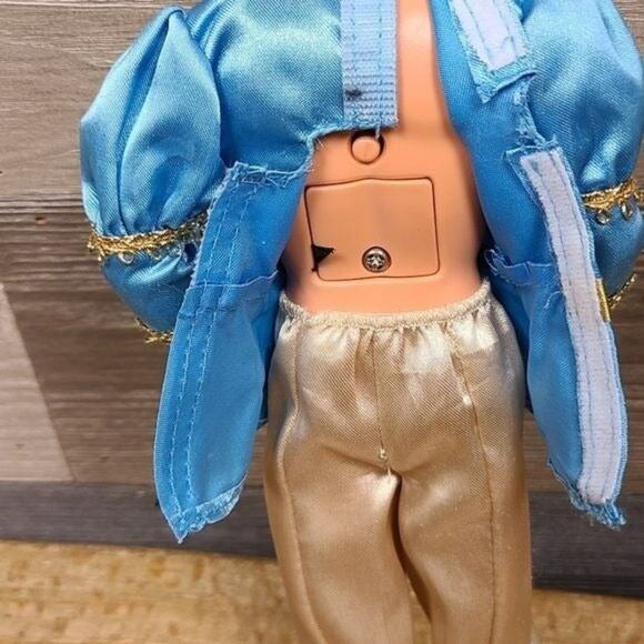 PRINCE STEFAN TALKING KEN DOLL - BARBIE IN RAPUNZE - Picture 8 of 8